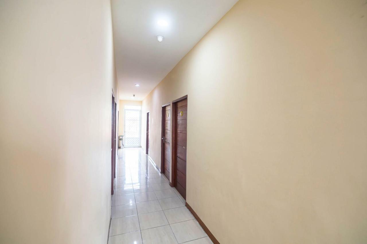 Sentosa Guest House Pontianak Exterior foto